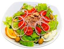 viande-salade-plat-isole-sur-fond-blanc