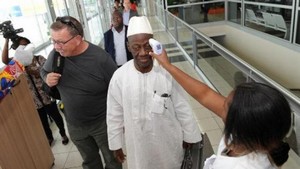 controle_ebola_aeropor